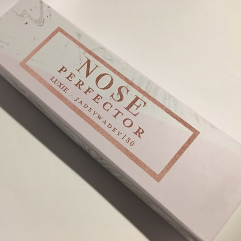 Luxie x Jadeywadey180 nose perfector brush